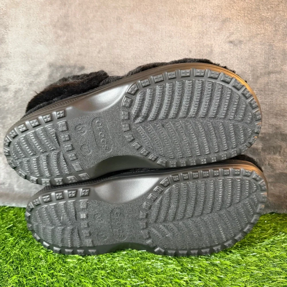 Crocs Classic Unforgettable Clog Black Faux Fur‎ Fuzzy Mens 11 211116-001 NWT